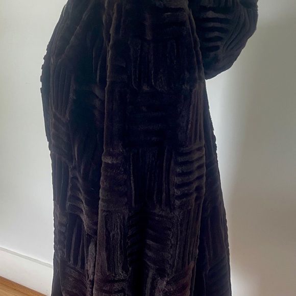 SOLD;Sheared Beaver stroller , Size 16 , Hood And Collar, Hand Clipped Texture - Picture 2 of 16